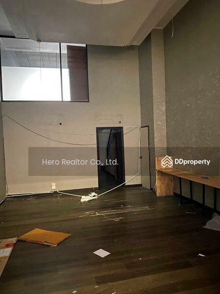 ให้เช่า - Bangkok Shophouse Rama 9 MRT Phra Ram 9 BRE22653, กรุงเทพ