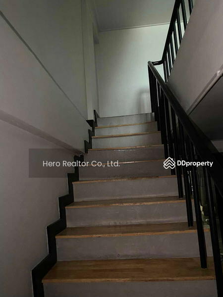 For Rent - Bangkok Shophouse Rama 9 MRT Phra Ram 9 BRE22653, Bangkok