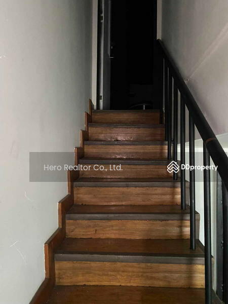 For Rent - Bangkok Shophouse Rama 9 MRT Phra Ram 9 BRE22653, Bangkok