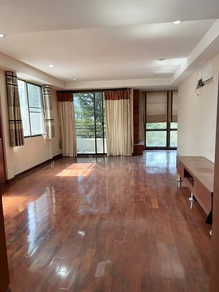 Sriwara Town in Town, Bangkok, Sriwara Road, Phlapphla, Wang Thonglang, Bangkok, , 850 sqm, Office Space For Sale, by ธนัท ชื่นเจริญสุข, 11544883 - DDproperty.com