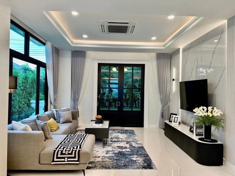 Perfect Masterpiece Sukhumvit 77, Samut Prakan, Soi Mu Ban Perfect Place Sukhumvit 77, Rachathewa, Bang Plee, Samut Prakan, 5 Bedrooms, 720 sqm, Single Detached House For Rent, by Knight Frank Chartered (Thailand) Co.,Ltd, 11545000 - DDproperty.com