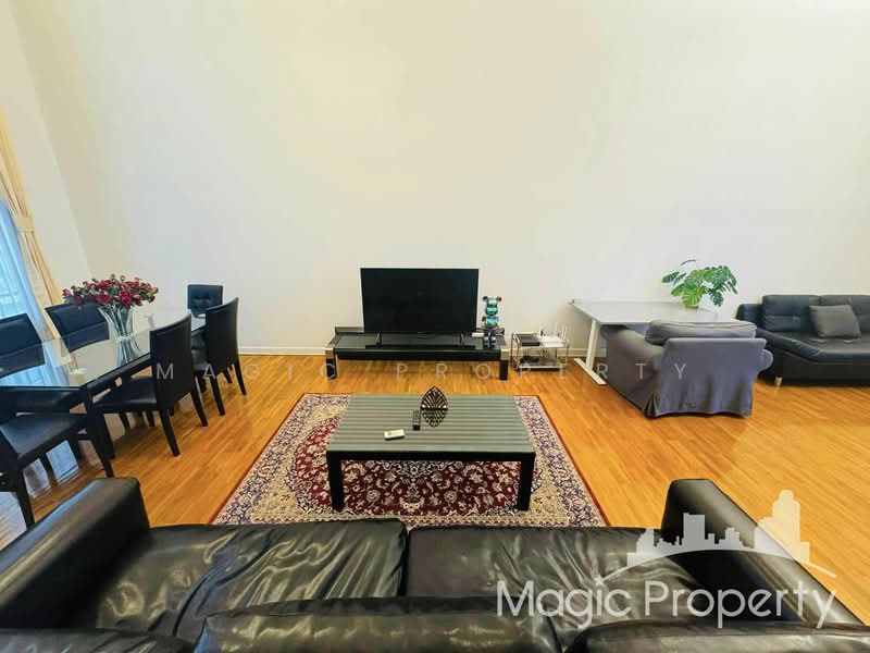Baan Klang Krung Thonglor, Bangkok, 55 Soi Sukhumvit 55, Khlong Tan Nua, Watthana, Bangkok, 4 Bedrooms, 400 sqm, Townhouse For Rent, by Magic Property, 11545451 - DDproperty.com