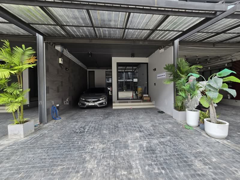 The PRIDE Pattanakan, Bangkok, 477/16 พัฒนาการ, Suan Luang, Bangkok, , 310 sqm, Shophouse For Sale, by นุสรณ์ ทรัพย์เจริญรุ่ง, 11545881 - DDproperty.com