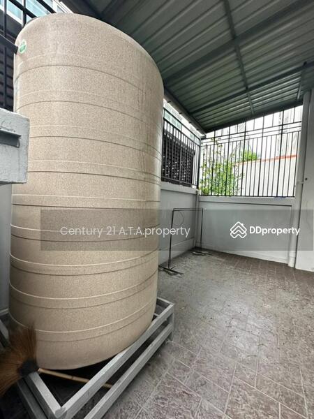 For Sale - Commercial building, modern style, Sriracha Tiger Zoo, Chon Buri