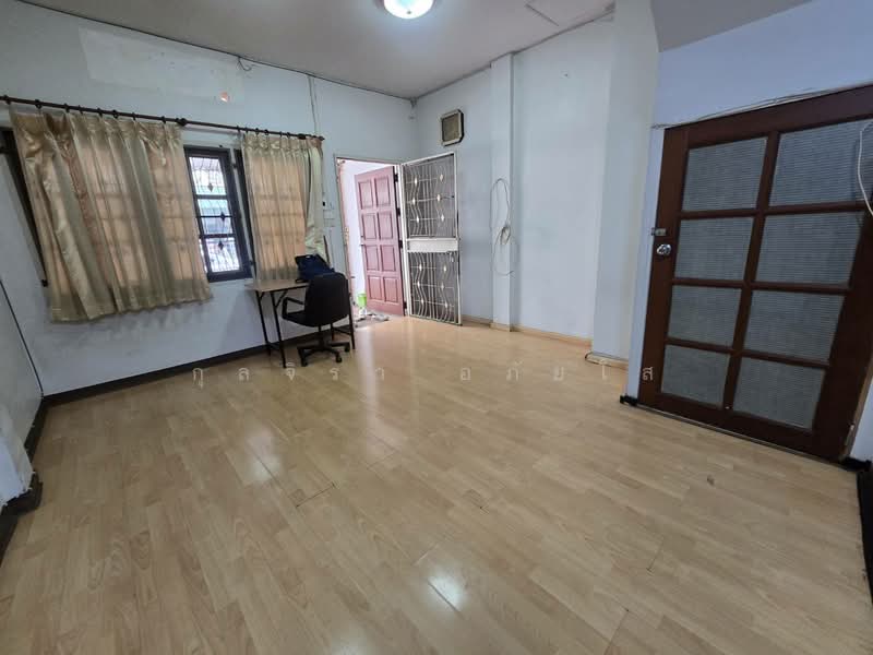 10240, Bangkok, Khlong Chan, Bang Kapi, Bangkok, 4 Bedrooms, 200 sqm, Townhouse For Rent, by กุลจิรา อภัยโส, 11547528 - DDproperty.com