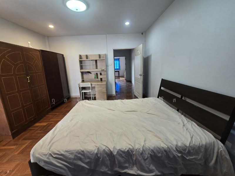 10240, Bangkok, Khlong Chan, Bang Kapi, Bangkok, 4 Bedrooms, 200 sqm, Townhouse For Rent, by กุลจิรา อภัยโส, 11547528 - DDproperty.com