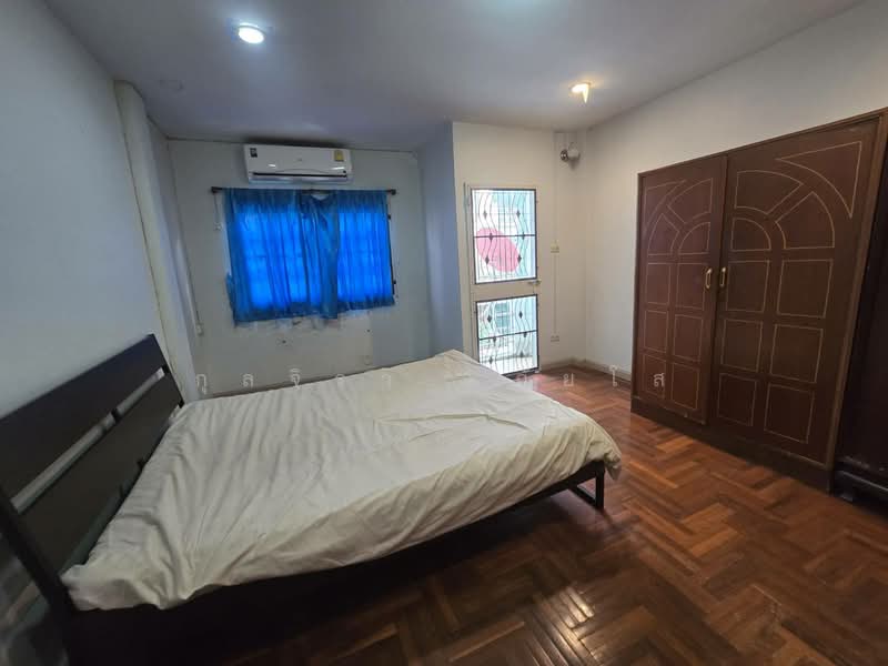 10240, Bangkok, Khlong Chan, Bang Kapi, Bangkok, 4 Bedrooms, 200 sqm, Townhouse For Rent, by กุลจิรา อภัยโส, 11547528 - DDproperty.com