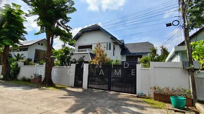 ขาย - หมู่บ้านเอื้อสุข พัฒนาการ 56, กรุงเทพ
