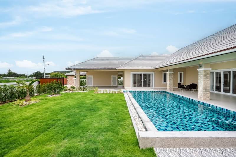 Hua Hin, Prachuap Khiri Khan, Thap Tai, Hua Hin, Prachuap Khiri Khan, 3 Bedrooms, 270 sqm, Single Detached House For Sale, by Pathitta Iedsudrak, 11548995 - DDproperty.com