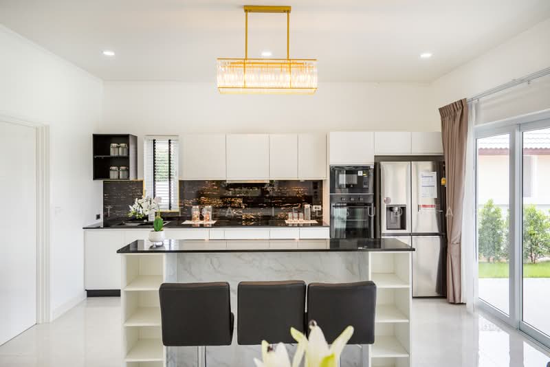 Hua Hin, Prachuap Khiri Khan, Thap Tai, Hua Hin, Prachuap Khiri Khan, 3 Bedrooms, 270 sqm, Single Detached House For Sale, by Pathitta Iedsudrak, 11548995 - DDproperty.com
