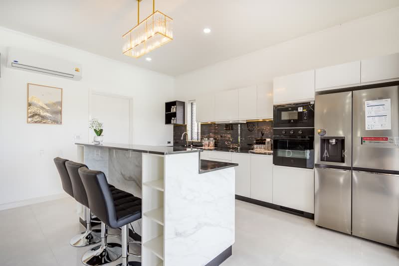 Hua Hin, Prachuap Khiri Khan, Thap Tai, Hua Hin, Prachuap Khiri Khan, 3 Bedrooms, 270 sqm, Single Detached House For Sale, by Pathitta Iedsudrak, 11548995 - DDproperty.com