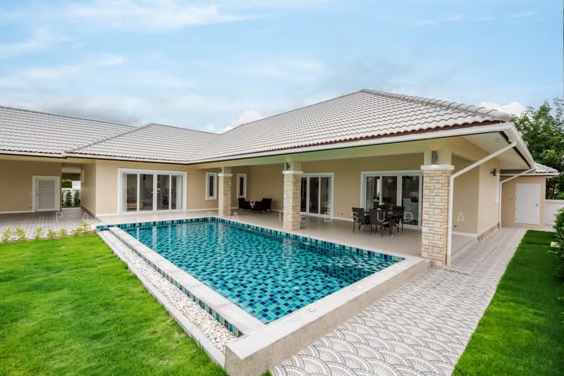 Hua Hin, Prachuap Khiri Khan, Thap Tai, Hua Hin, Prachuap Khiri Khan, 3 Bedrooms, 270 sqm, Single Detached House For Sale, by Pathitta Iedsudrak, 11548995 - DDproperty.com