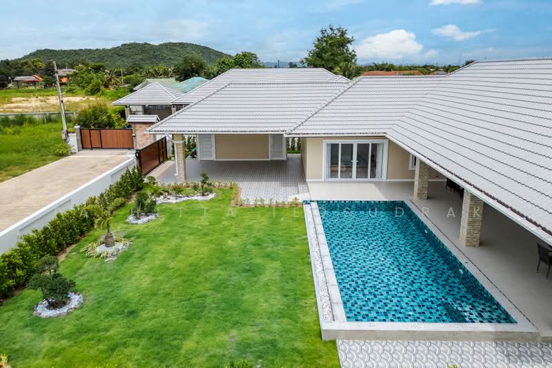 Hua Hin, Prachuap Khiri Khan, Thap Tai, Hua Hin, Prachuap Khiri Khan, 3 Bedrooms, 270 sqm, Single Detached House For Sale, by Pathitta Iedsudrak, 11548995 - DDproperty.com