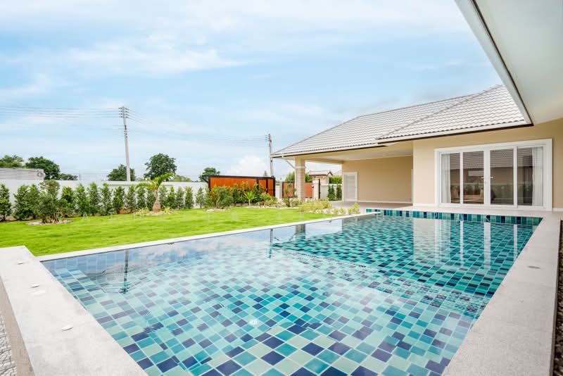 Hua Hin, Prachuap Khiri Khan, Thap Tai, Hua Hin, Prachuap Khiri Khan, 3 Bedrooms, 270 sqm, Single Detached House For Sale, by Pathitta Iedsudrak, 11548995 - DDproperty.com