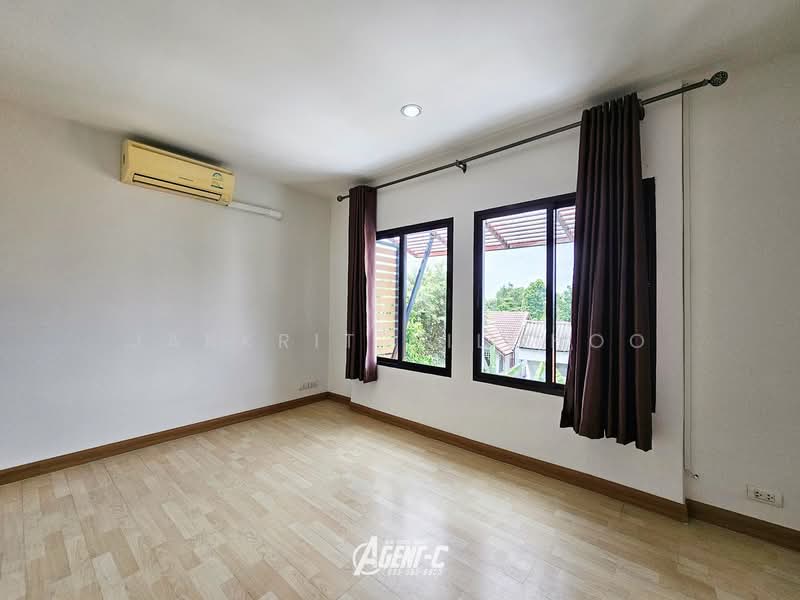 Areeya Mova Kaset-Nawamintr, Bangkok, Soi Moobaan Areeya Mowa, Chorake Bua, Lat Phrao, Bangkok, 3 Bedrooms, 190 sqm, Townhouse For Sale, by Jakkrit Nilchoo, 11550106 - DDproperty.com