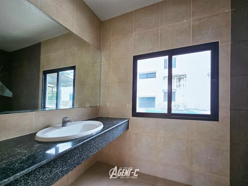 Areeya Mova Kaset-Nawamintr : อารียา โมวา เกษตร-นวมินทร์, กรุงเทพ, ซ. หมู่บ้านอารียา โมวา, จรเข้บัว, ลาดพร้าว, กรุงเทพ, 190 ตร.ม., ทาวน์เฮ้าส์ ขาย, โดย Jakkrit Nilchoo, 11550106 - DDproperty.com