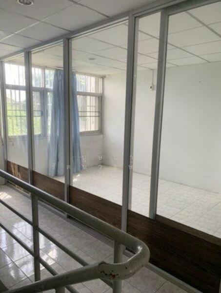 ให้เช่า - ทำเลรามคำแหง 104 ให้เช่าอาคารพาณิชย์ 3 ชั้น มีดาดฟ้า สภาพดี เช่าถูก พร้อมอยู่ ใกล้ถนนใหญ่รามคำแหง, กรุงเทพ