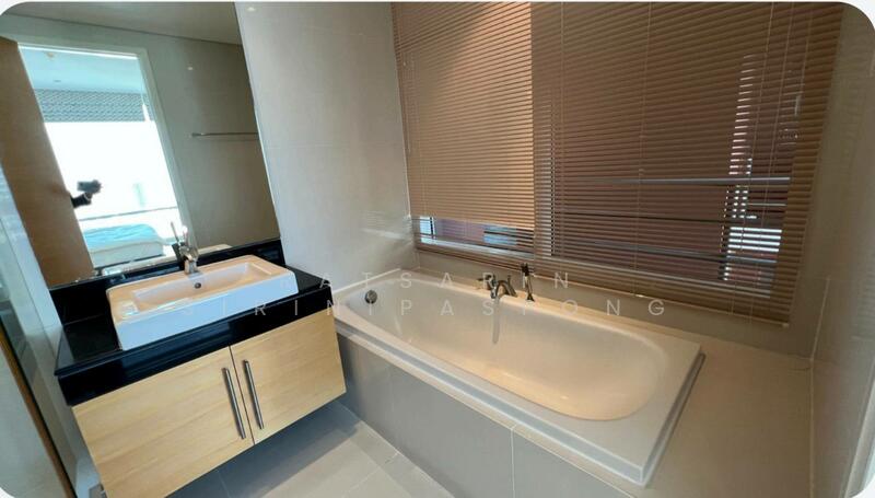 Fullerton Sukhumvit, Bangkok, Sukhumvit Road, Khlong Tan Nua, Watthana, Bangkok, 2 Bedrooms, 96 sqm, Condo For Sale, by Ratsarin Sirinipaspong, 11551764 - DDproperty.com