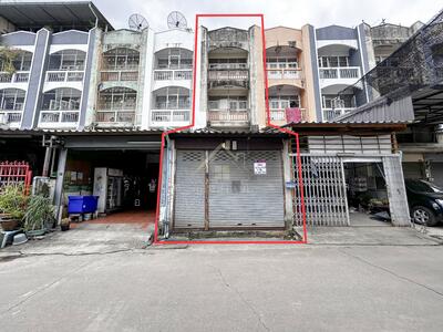 ขาย - อาคารพาณิชย์ 3.5 ชั้น ซอย เอกชัย 66/1 ขายตามสภาพ, กรุงเทพ