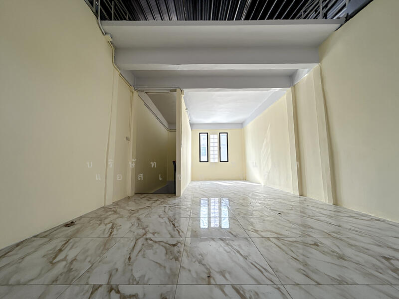 For Sale - อาคารพาณิชย์ 3.5 ชั้น ซอย เอกชัย 66/1 ขายตามสภาพ, Bangkok