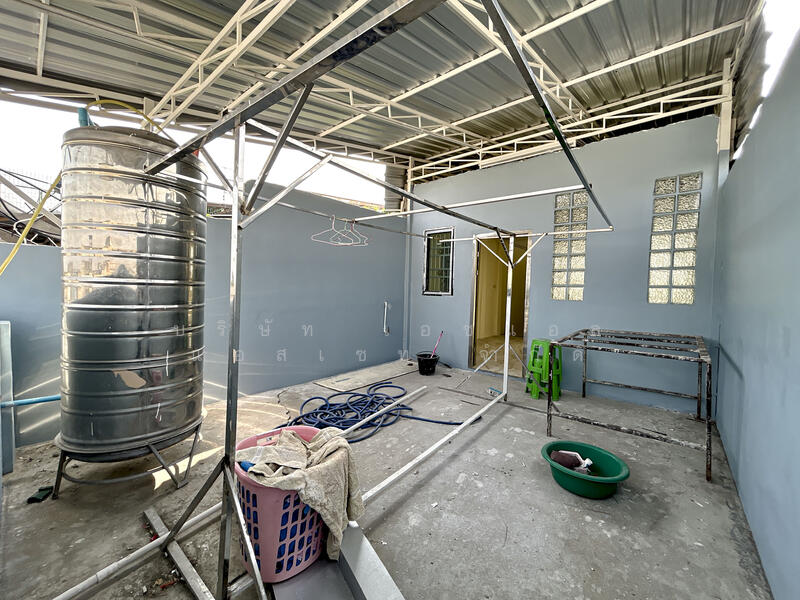 For Sale - อาคารพาณิชย์ 3.5 ชั้น ซอย เอกชัย 66/1 ขายตามสภาพ, Bangkok