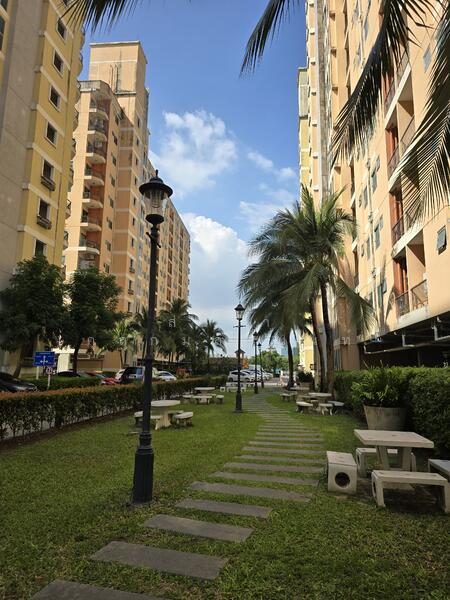 สวนหย่อม นั่งเล่น