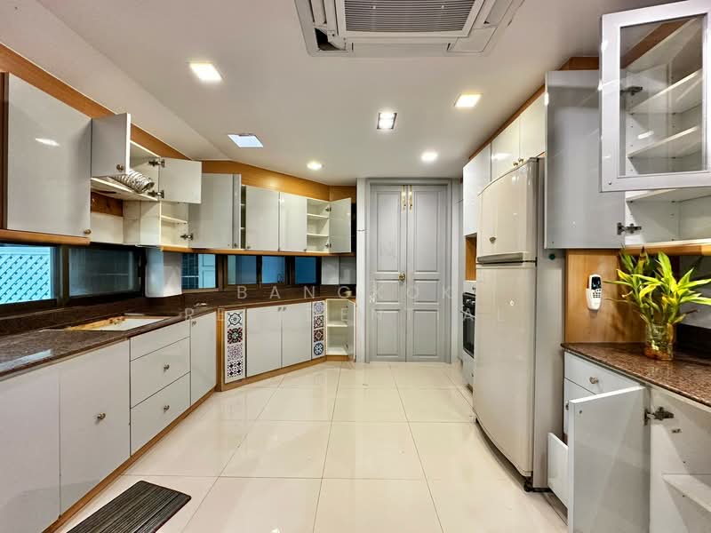 Single House, Bangkok, Sathorn 9, Yan Nawa, Sathon, Bangkok, 3 Bedrooms, 550 sqm, Single Detached House For Rent, by Bangkok Residential, 11552982 - DDproperty.com