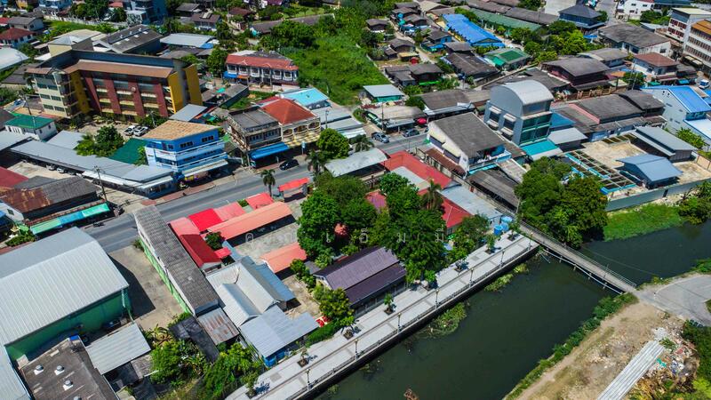 ขาย - ขายที่ดินพร้อมอาคาร ริมน้ำ ตัวเมืองนครปฐม ถนนสวนตะไคร้ ขนาด 376 ตร.วา พื้นที่ใช้สอย ~1,500 ตร.ม., นครปฐม