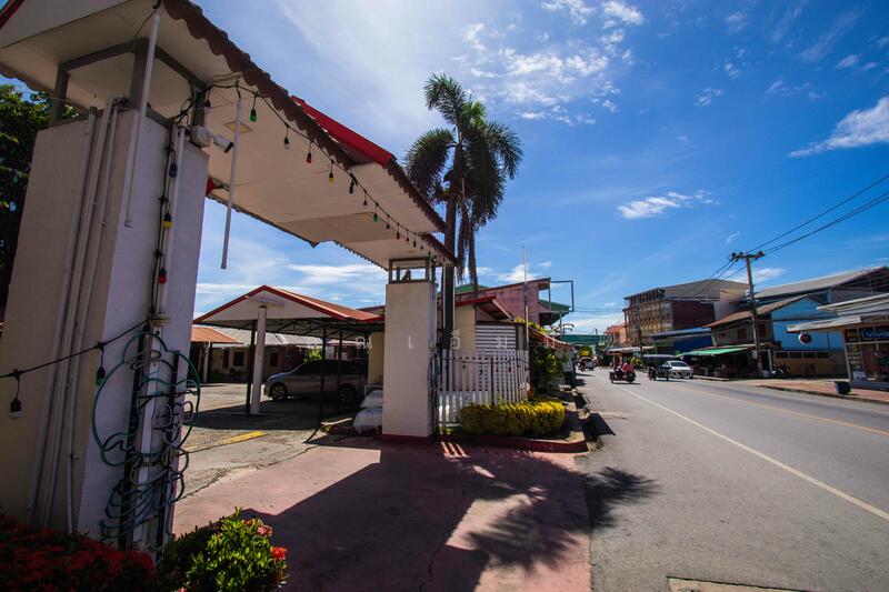 For Sale - ขายที่ดินพร้อมอาคาร ริมน้ำ ตัวเมืองนครปฐม ถนนสวนตะไคร้ ขนาด 376 ตร.วา พื้นที่ใช้สอย ~1,500 ตร.ม., Nakhon Pathom