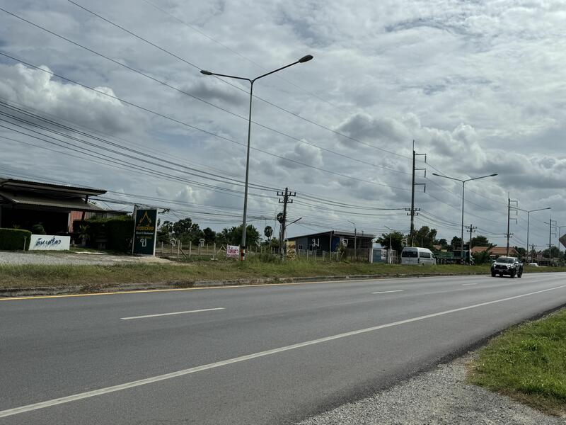 ให้เช่า - ที่ดินเปล่าถมแล้ว หน้ากว้าง 40 ม. ลึก 25 ม. เนื้อที่รวม 240 ตรว., นครราชสีมา