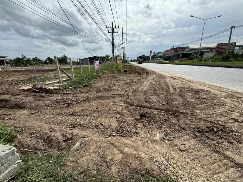 ให้เช่า - ที่ดินเปล่าถมแล้ว หน้ากว้าง 40 ม. ลึก 25 ม. เนื้อที่รวม 240 ตรว., นครราชสีมา