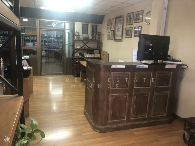 Building 6 adjacent units, good location, corner, on Sukhumvit Road 113, guaranteed to have tenants, Samut Prakan, ด่านสำโรง, Samrong Nua, Muang Samut Prakarn, Samut Prakan, , 864 sqm, Shophouse For Sale, by K.T.Real Estate Winner, 11553595 - DDproperty.com