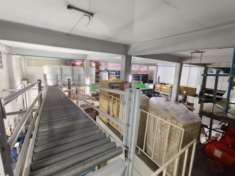 Building 6 adjacent units, good location, corner, on Sukhumvit Road 113, guaranteed to have tenants, Samut Prakan, ด่านสำโรง, Samrong Nua, Muang Samut Prakarn, Samut Prakan, , 864 sqm, Shophouse For Sale, by K.T.Real Estate Winner, 11553595 - DDproperty.com