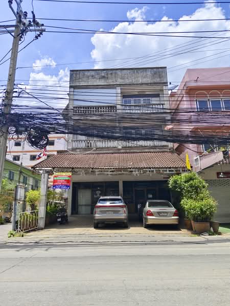 Building 6 adjacent units, good location, corner, on Sukhumvit Road 113, guaranteed to have tenants, Samut Prakan, ด่านสำโรง, Samrong Nua, Muang Samut Prakarn, Samut Prakan, , 864 sqm, Shophouse For Sale, by K.T.Real Estate Winner, 11553595 - DDproperty.com