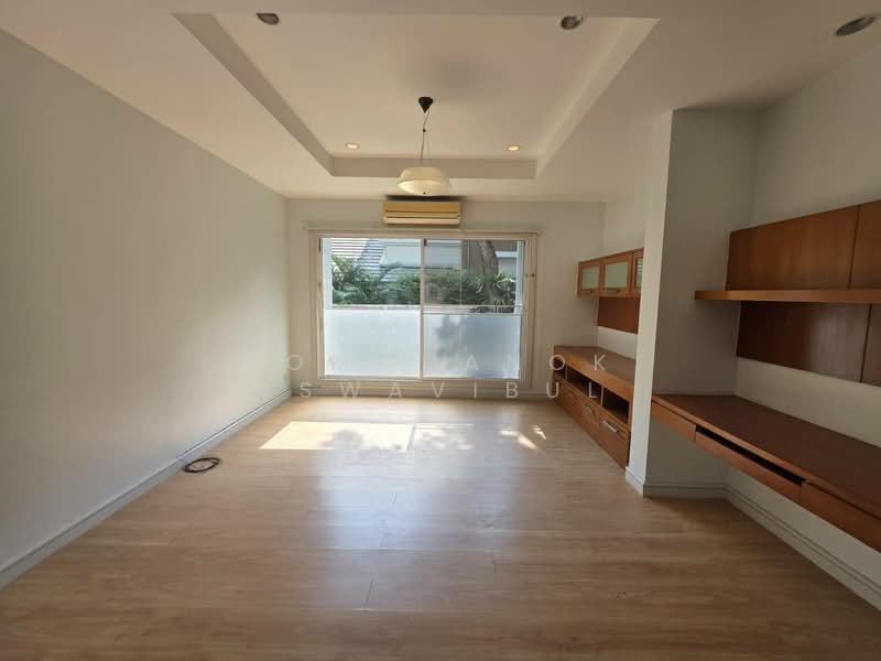 House for rent Thonglor, Bangkok, Khong Tan, Khlong Toei, Bangkok, 4 Bedrooms, 400 sqm, Single Detached House For Rent, by Jomchanok Aswavibul, 11554176 - DDproperty.com