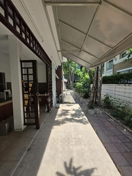 House for rent Thonglor, กรุงเทพ, คลองตัน, คลองเตย, กรุงเทพ, 400 ตร.ม., บ้านเดี่ยว ให้เช่า, โดย Jomchanok Aswavibul, 11554176 - DDproperty.com