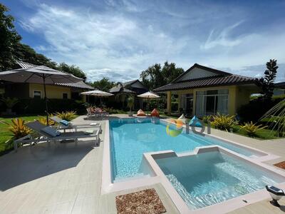 ขาย - รีสอร์ทบ้านพักริมทะเล บ้านเพ จังหวัดระยอง, ระยอง