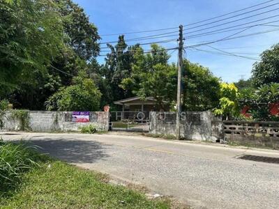 ขาย - ขายที่ดินพร้อมสิ่งปลูกสร้าง โซนค่ายลูกเสือ ศรีราชา ชลบุรี, ชลบุรี