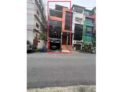 ขาย - ใจกลางย่านเลียบด่วนฯ ! ขายออฟฟิศ 5 ชั้น,ซอยนวลจันทร์ 31 (10 ม. ถึง ถนนใหญ่) 32 ตร.ว, 4 จอด สภาพดี, กรุงเทพ