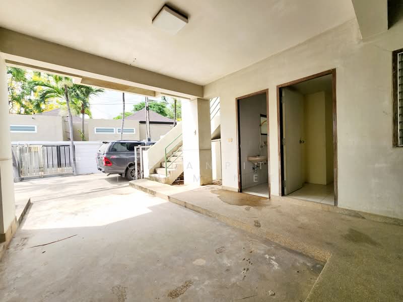 Newly Fully RENOVATED stunning 4 floor Beach townhome READY TO MOVE IN, price 11.49 Million Baht, Prachuap Khiri Khan, Hua Hin, Prachuap Khiri Khan, 3 Bedrooms, 222 sqm, Townhouse For Sale, by Chuanpit Tongmanee, 11555790 - DDproperty.com
