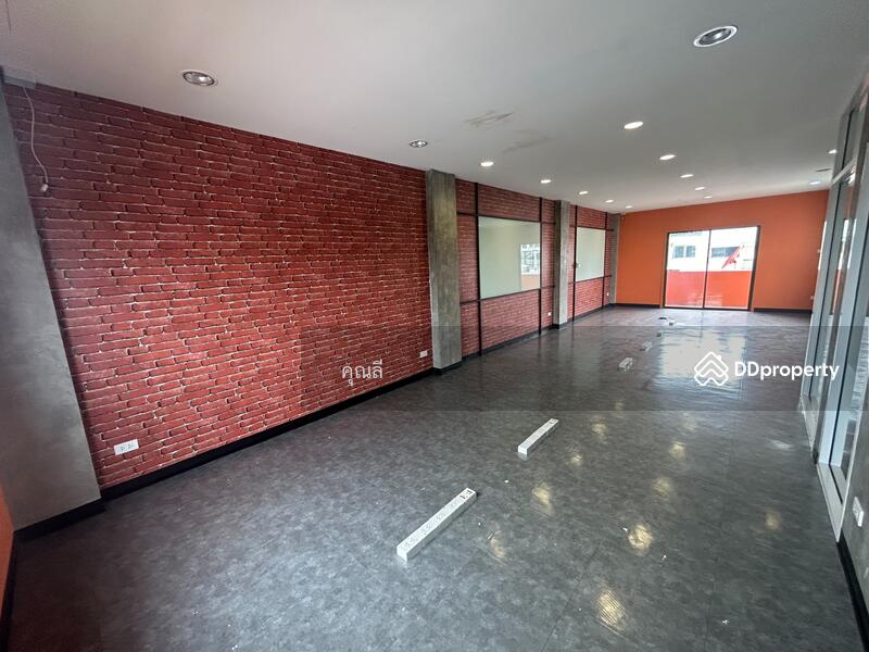 For Rent - ใจกลางย่านเลียบด่วนฯ ! ให้เช่าออฟฟิศ 5 ชั้น,ซอยนวลจันทร์​ 31 (10 ม. ถึง ถนนใหญ่) 32 ตร.ว, 4 จอด, Bangkok