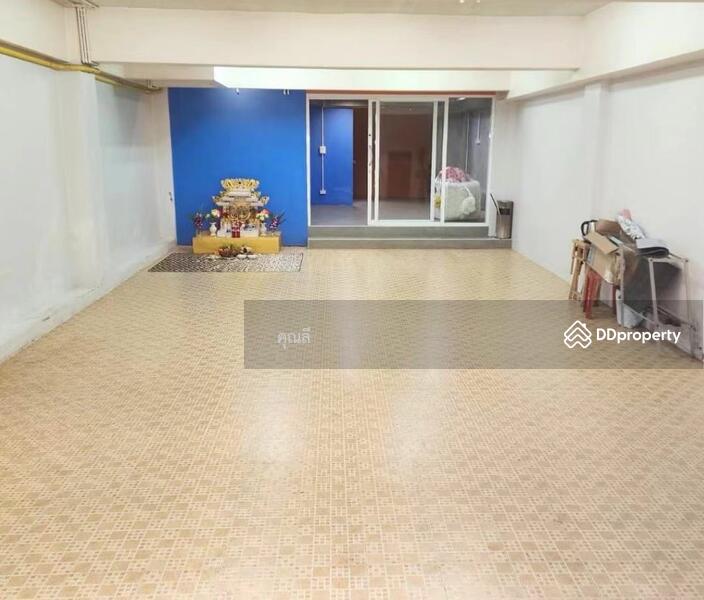 For Rent - ใจกลางย่านเลียบด่วนฯ ! ให้เช่าออฟฟิศ 5 ชั้น,ซอยนวลจันทร์​ 31 (10 ม. ถึง ถนนใหญ่) 32 ตร.ว, 4 จอด, Bangkok