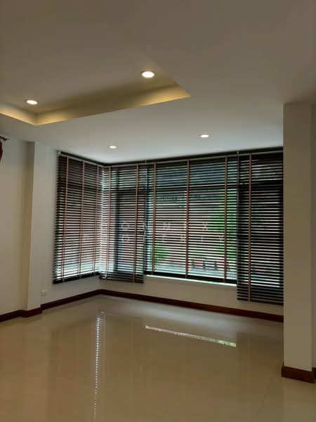 Laddarom Chaiyaphruk-Chaengwattana, Nonthaburi, Chaiyapruek Road, Khlong Phra Udom, Pak Kret, Nonthaburi, 3 Bedrooms, 250 sqm, Single Detached House For Sale, by Connex Property, 11557959 - DDproperty.com
