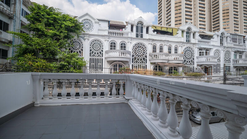 Home Office Ekkamai, Bangkok, Khlong Tan Nua, Watthana, Bangkok, 5 Bedrooms, 350 sqm, Townhouse For Rent, by ปรินทร์ญาดา ชิณโชติ, 11558032 - DDproperty.com