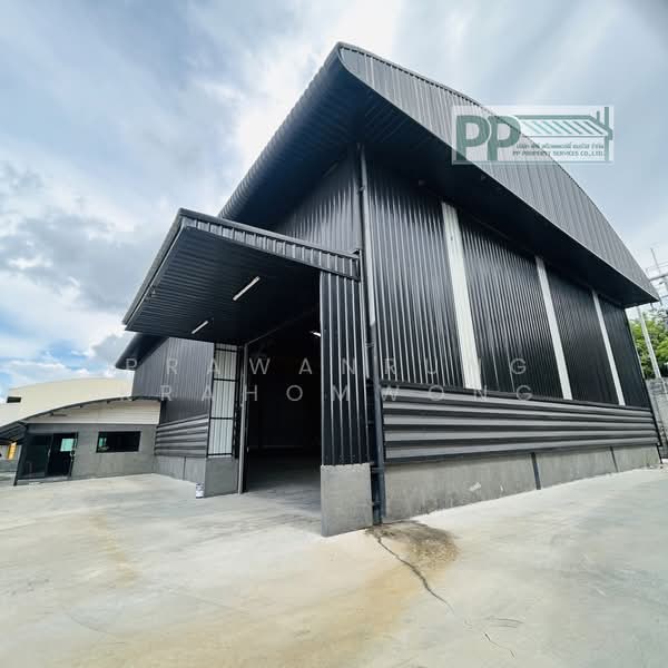 ให้เช่าโรงงาน/ คลังสินค้า พร้อมพื้นที่สำนักงาน ที่ดินขนาด 1 ไร่ มีเครน 5ตัน, Chon Buri (Pattaya), Ban Bung, Chon Buri (Pattaya), , 800 sqm, Warehouse/Factory For Rent, by PRAWANRUNG KRAHOMWONG, 11558237 - DDproperty.com