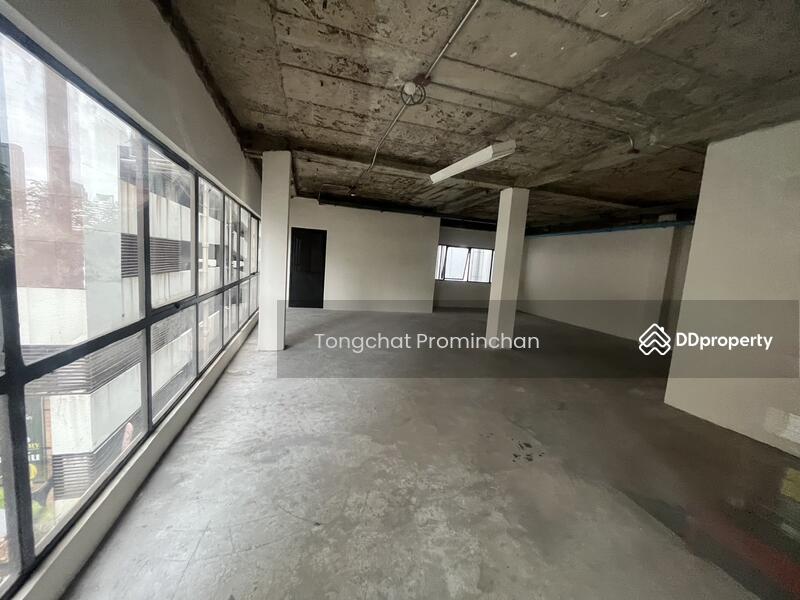 For Rent - พื้นที่ให้เช่า อโศก : space for rent asok, Bangkok