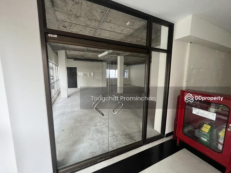 For Rent - พื้นที่ให้เช่า อโศก : space for rent asok, Bangkok