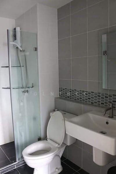 Dcondo Sukhumvit 109, Samut Prakan, 1959 Soi Sukhumvit 109, Sukhumvit Road, Samrong Nua, Muang Samut Prakarn, Samut Prakan, 1 Bedroom, 30 sqm, Condo For Rent, by Agentbkk, 11560629 - DDproperty.com