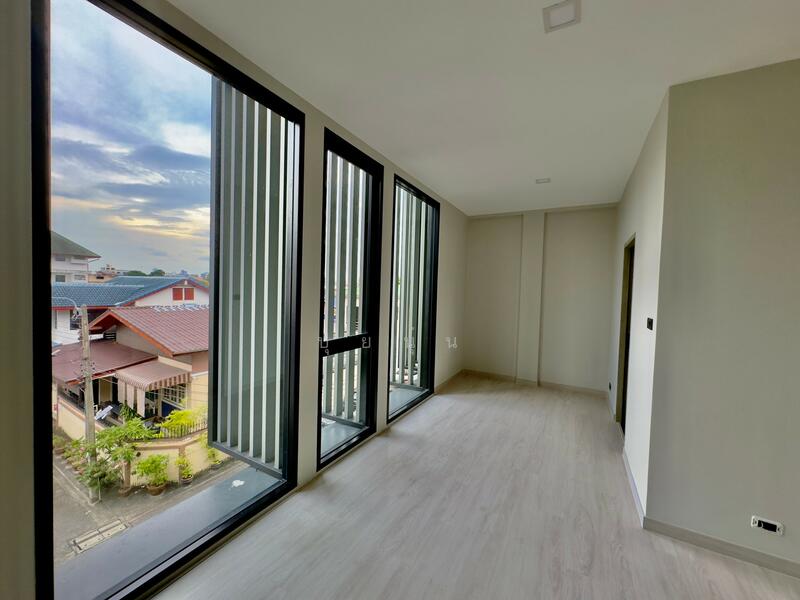 ขายPenthouses ระดับ LUXURYหนึ่งเดียวในโชคชัย 4หรูหราด้วยวัสดุเกรดพรีเมี่ยมทั้งหลัง, กรุงเทพ, ลาดพร้าว, ลาดพร้าว, กรุงเทพ, 280 ตร.ม., ทาวน์เฮ้าส์ ขาย, โดย ปุยนุ่น, 11561167 - DDproperty.com