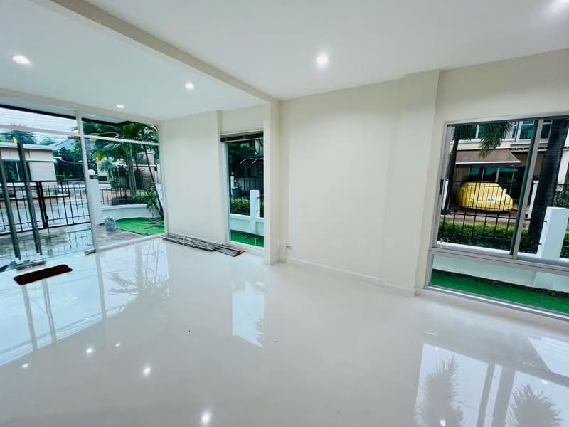 Vista Park Viphavadi : วิสต้า ปาร์ค วิภาวดี, กรุงเทพ, ซอย หมู่บ้านวิสต้าปาร์ค วิภาวดี, ตลาดบางเขน, หลักสี่, กรุงเทพ, 225 ตร.ม., ทาวน์เฮ้าส์ ขาย, โดย Rapee Thanakun, 11562388 - DDproperty.com